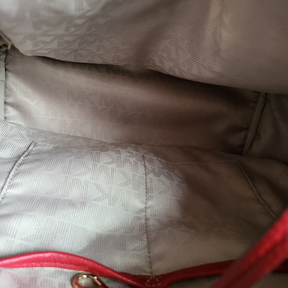 Michel kors studded bagpack - Picture 3 of 10